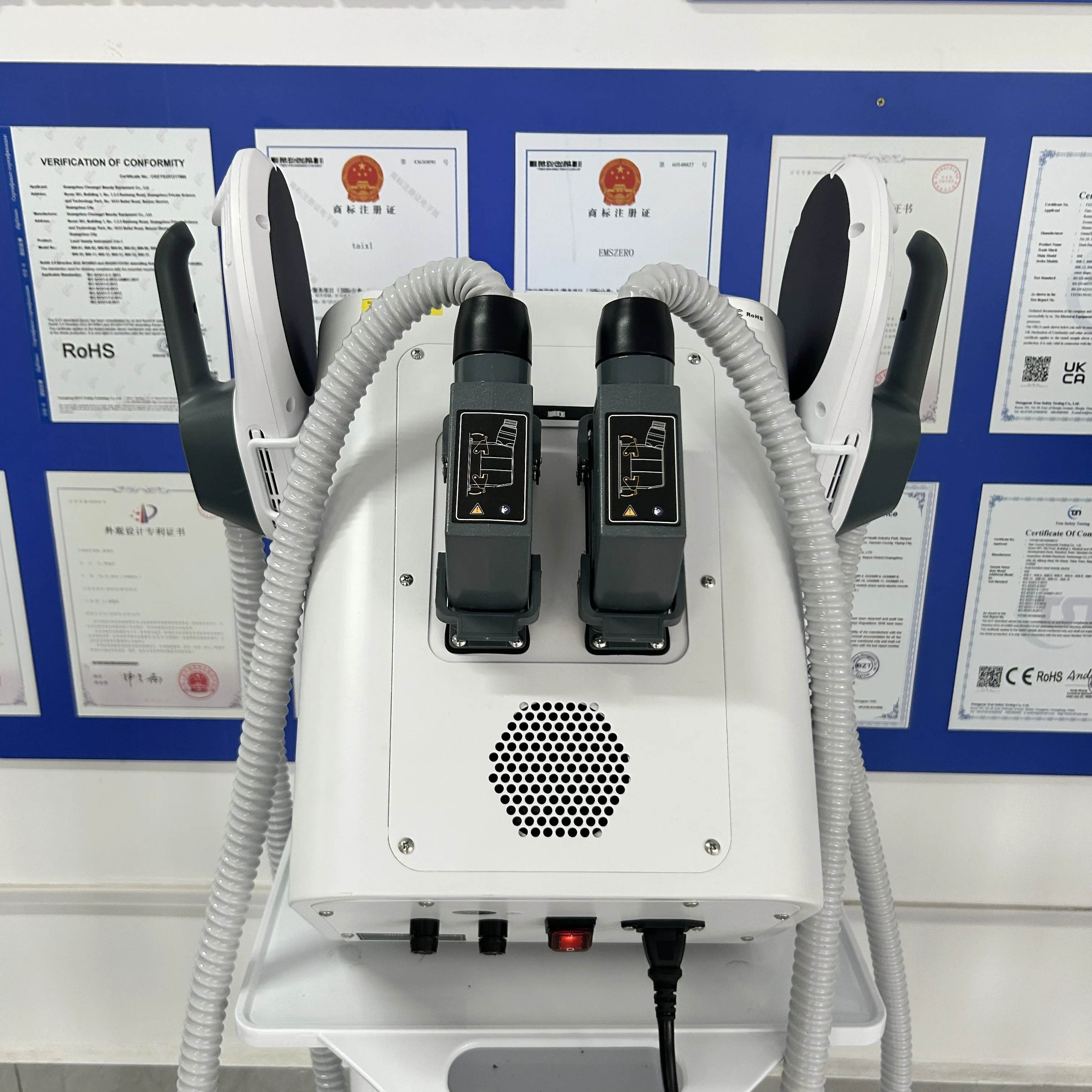 Myoslim Body Sculpting Shaping 6500W 200hz EMS Body Radio Frequency RF Muscle Stimulator Device Magnetic Slimming Machine
Myoslim Body Sculpting Shaping 6500W 200hz EMS Body Radio Frequency RF Muscle Stimulator Device Magnetic Slimming Machine