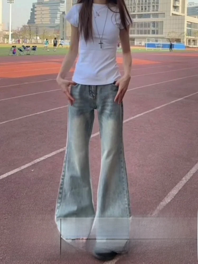 Джинсы-клеш с высокой талией для женщин, американский уличный стиль, ретро, прямые длинные брюки, осень-зима, облегающий крой
Джинсы-клеш с высокой талией для женщин, американский уличный стиль, ретро, прямые длинные брюки, осень-зима, облегающий крой