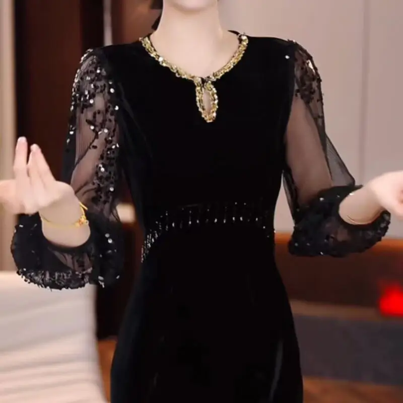 2026Осенне-зимнее темпераментное легкое роскошное платье в стиле богини с талией, раскрывающее кружевное лоскутное универсальное платье
2026Осенне-зимнее темпераментное легкое роскошное платье в стиле богини с талией, раскрывающее кружевное лоскутное универсальное платье