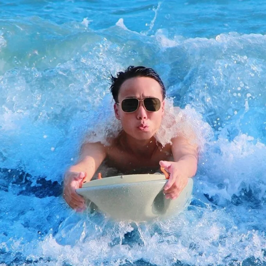 surfing machine for beginner, new surfing board with lithium battery and smart control system, electric surf board with strong p
surfing machine for beginner, new surfing board with lithium battery and smart control system, electric surf board with strong p