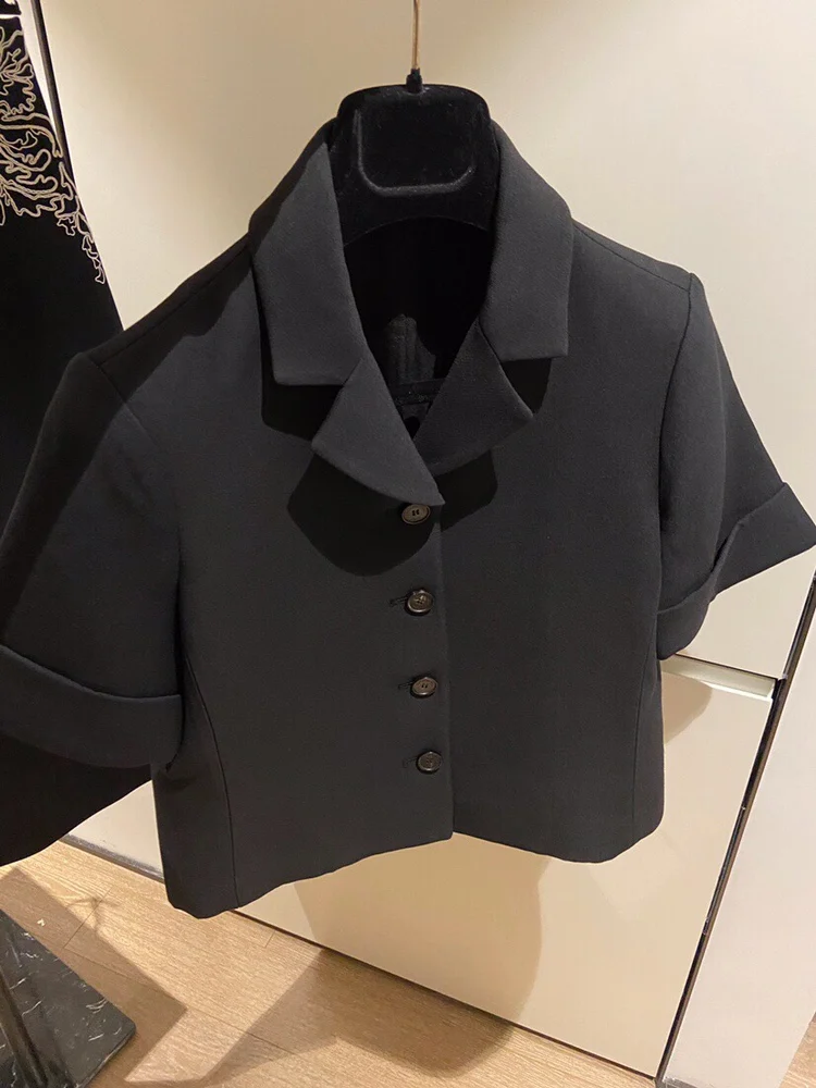 Elegant Intellectual Spring New Arrival Short Sleeve Black Jacket Women's Style Commute Pure Color Button up Coat
Elegant Intellectual Spring New Arrival Short Sleeve Black Jacket Women's Style Commute Pure Color Button up Coat