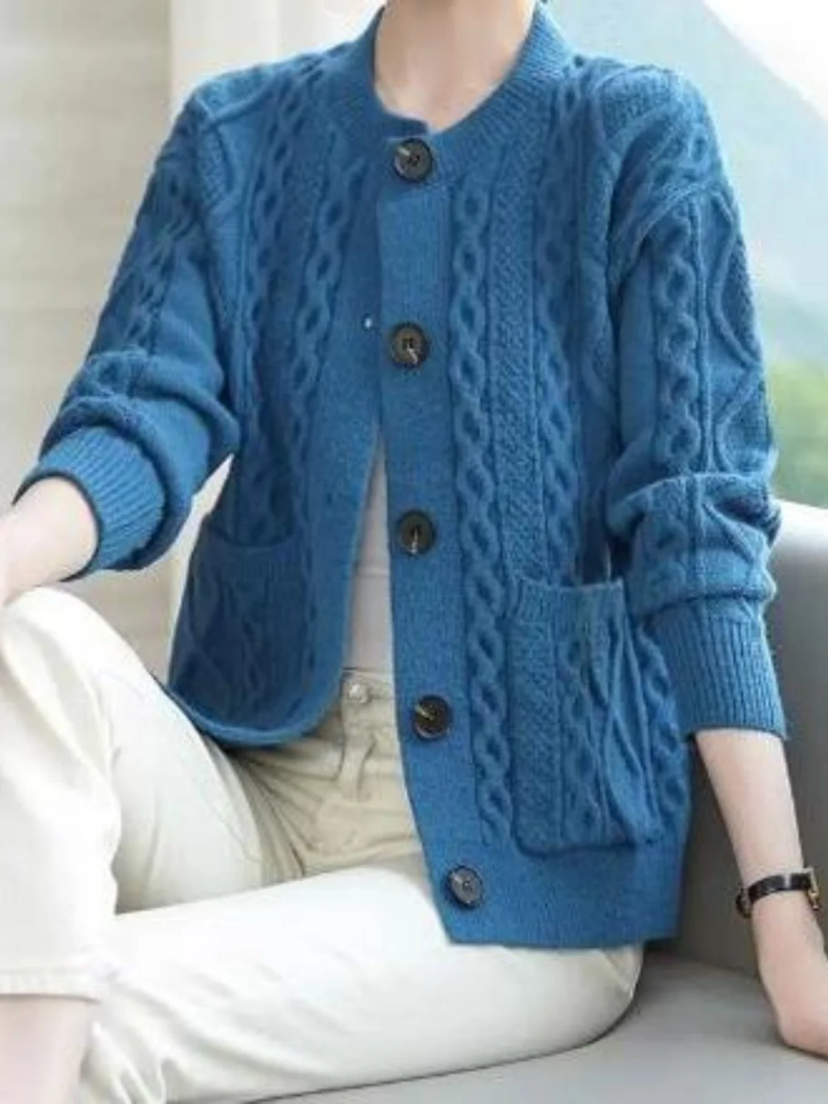 Loose Knitted Cardigan Jaet Women Street Sle Long Sve round Ne Pure Color Oversized Sweater Coat for Ladies
Loose Knitted Cardigan Jaet Women Street Sle Long Sve round Ne Pure Color Oversized Sweater Coat for Ladies