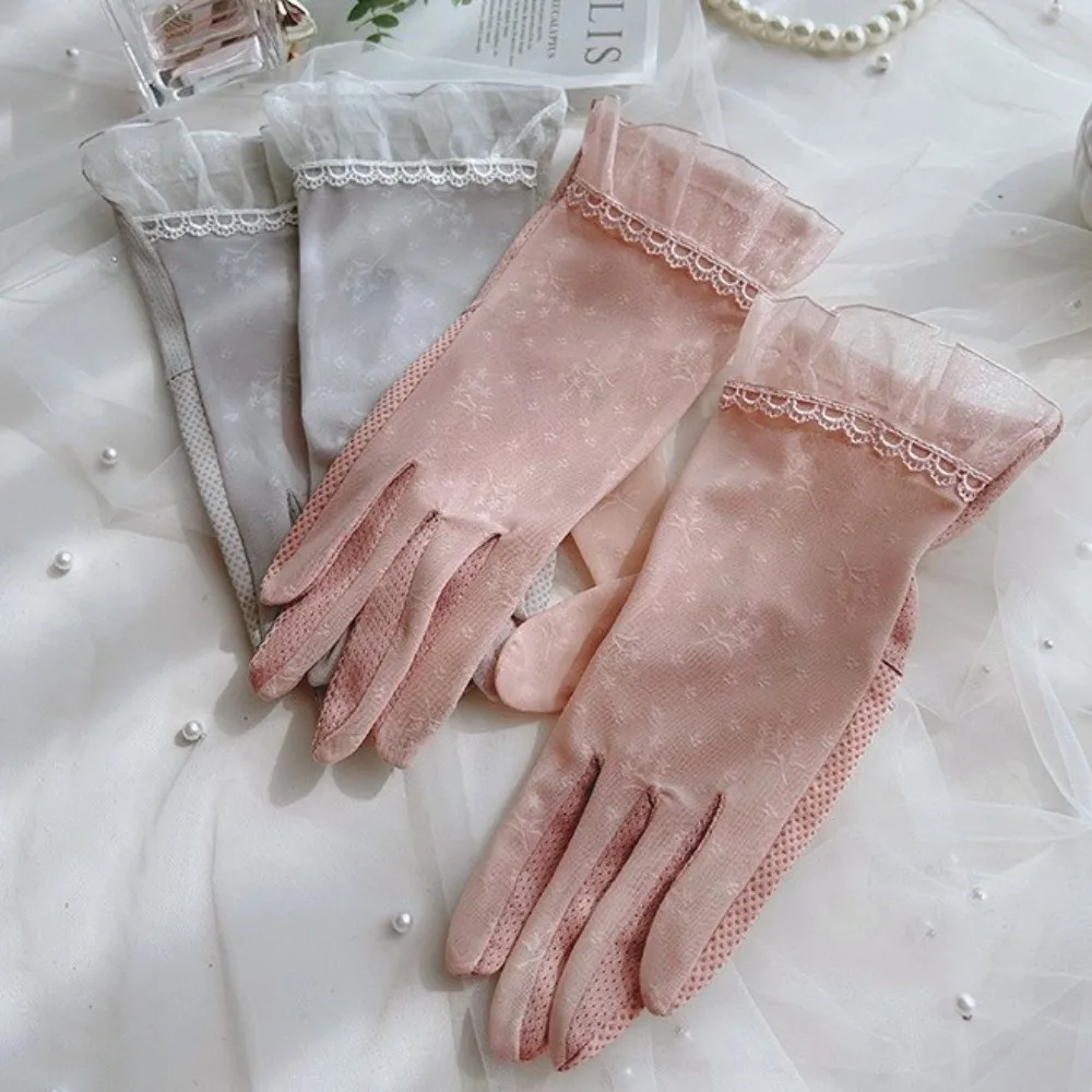 Fashion Mesh Lace Gloves Anti Slip Touch Screen Ice Silk Gloves Sun Protection Sunscreen Driving Mittens Outdoor
Fashion Mesh Lace Gloves Anti Slip Touch Screen Ice Silk Gloves Sun Protection Sunscreen Driving Mittens Outdoor