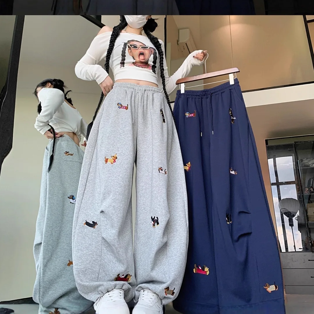 UNITIM High Street Pant Casual Sausage Dog Pattern Loose Embroidery Trouser Pure Cotton American Hip Hop Casual Pant Harlan Pant
UNITIM High Street Pant Casual Sausage Dog Pattern Loose Embroidery Trouser Pure Cotton American Hip Hop Casual Pant Harlan Pant