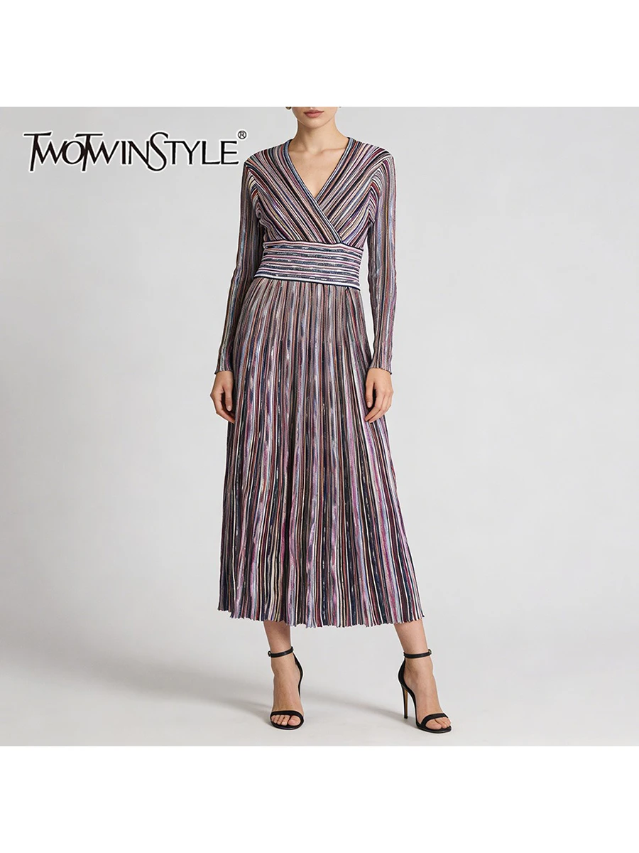 TWOTWINSTYLE Fashion Slimming Striped Long Dresses for Women V Neck Long Sleeves High Waist Minimalist Dress Female Clothing New
TWOTWINSTYLE Fashion Slimming Striped Long Dresses for Women V Neck Long Sleeves High Waist Minimalist Dress Female Clothing New