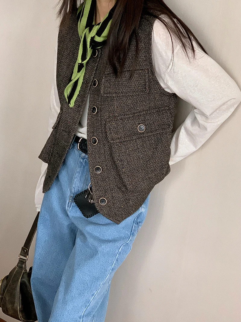 Женский твидовый жилет в стиле ретро с цветочным узором, безрукавка с круглым вырезом на одной пуговице, из полиакрилового волокна
Женский твидовый жилет в стиле ретро с цветочным узором, безрукавка с круглым вырезом на одной пуговице, из полиакрилового волокна