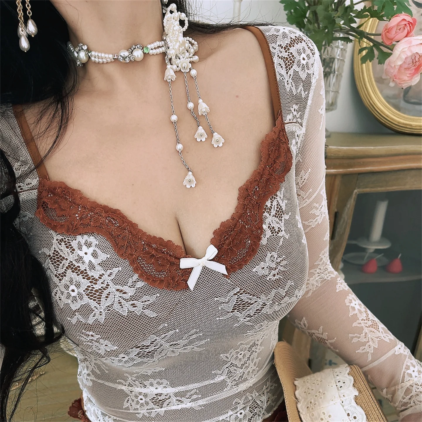 Chenopod Pure Desire Lace Sexy V-neck Large Boob Effect Precise Base Shirt Inner Wear Top Women's Fashion Spring 2024
Chenopod Pure Desire Lace Sexy V-neck Large Boob Effect Precise Base Shirt Inner Wear Top Women's Fashion Spring 2024