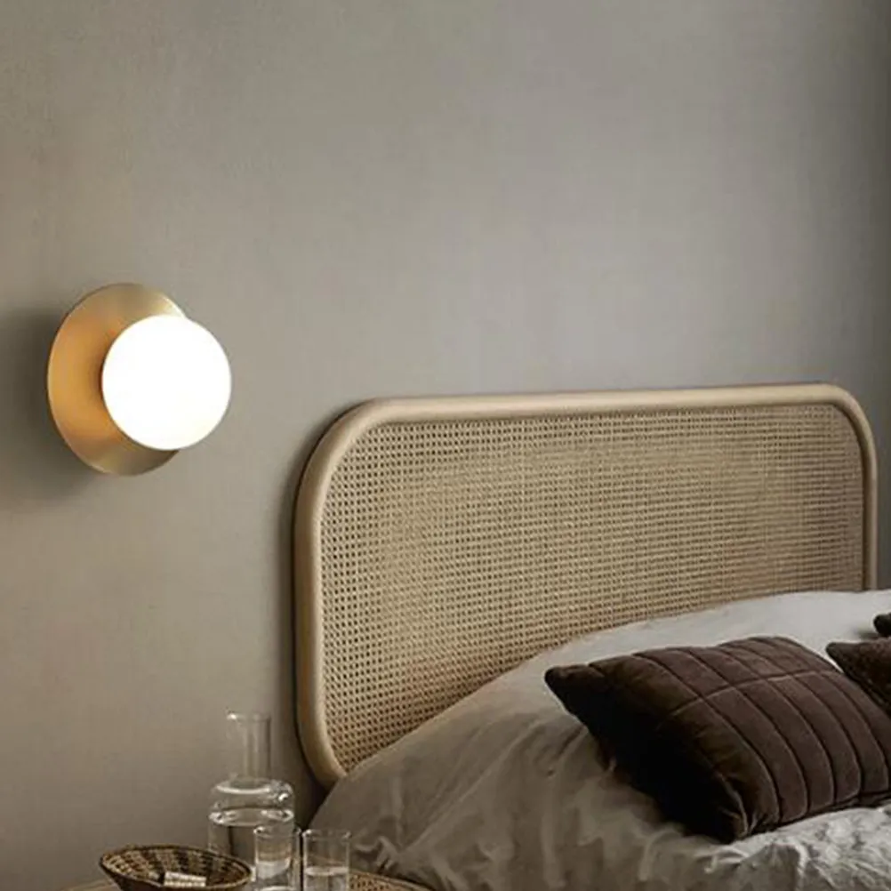 Modern Wall Light Golden Round Bedside Lamp Stylish Home Decor for Living Room Bedroom Hallway Corridor Decoration Household
Modern Wall Light Golden Round Bedside Lamp Stylish Home Decor for Living Room Bedroom Hallway Corridor Decoration Household