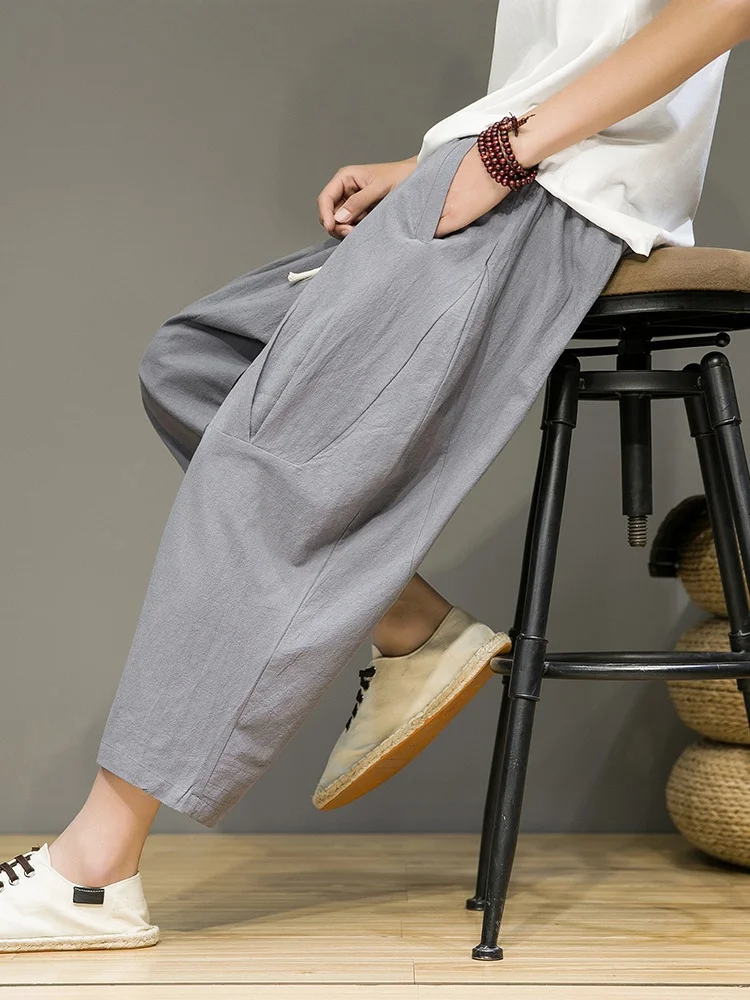 Льняные хлопковые летние тонкие брюки-фонарики для мужчин, зауженные, прямого кроя, в новом китайском стиле, свободные, повседневные
Льняные хлопковые летние тонкие брюки-фонарики для мужчин, зауженные, прямого кроя, в новом китайском стиле, свободные, повседневные