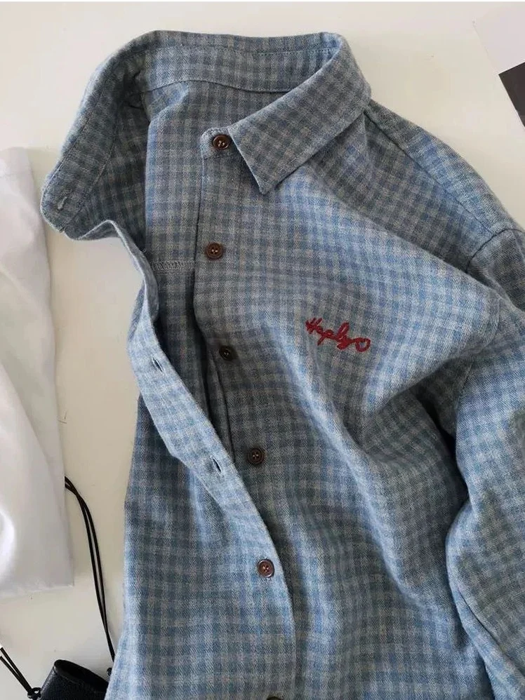 Свободный крой, корейский джинт с воротником-стойкой, женская осенне-зимняя верхняя одежда, повседневный топ в клетку с вышивкой Brued Fini
Свободный крой, корейский джинт с воротником-стойкой, женская осенне-зимняя верхняя одежда, повседневный топ в клетку с вышивкой Brued Fini