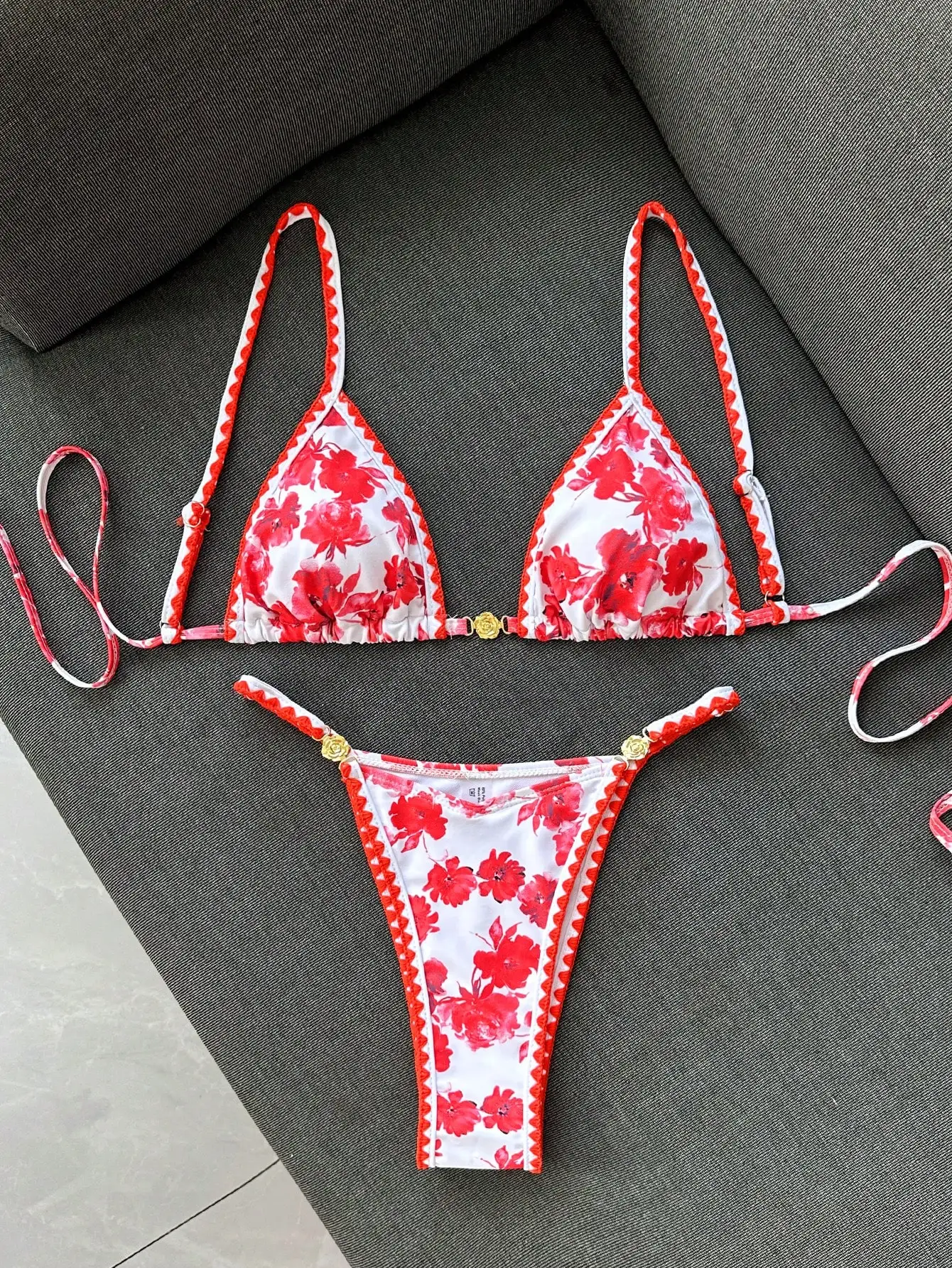 Stylish Contrast Color Trim Bikini Two Piece Swimsuit Soft Elastic Fabric, Ideal Beach Outfit For Spring Summer Tropical Vacation
Stylish Contrast Color Trim Bikini Two Piece Swimsuit Soft Elastic Fabric, Ideal Beach Outfit For Spring Summer Tropical Vacation