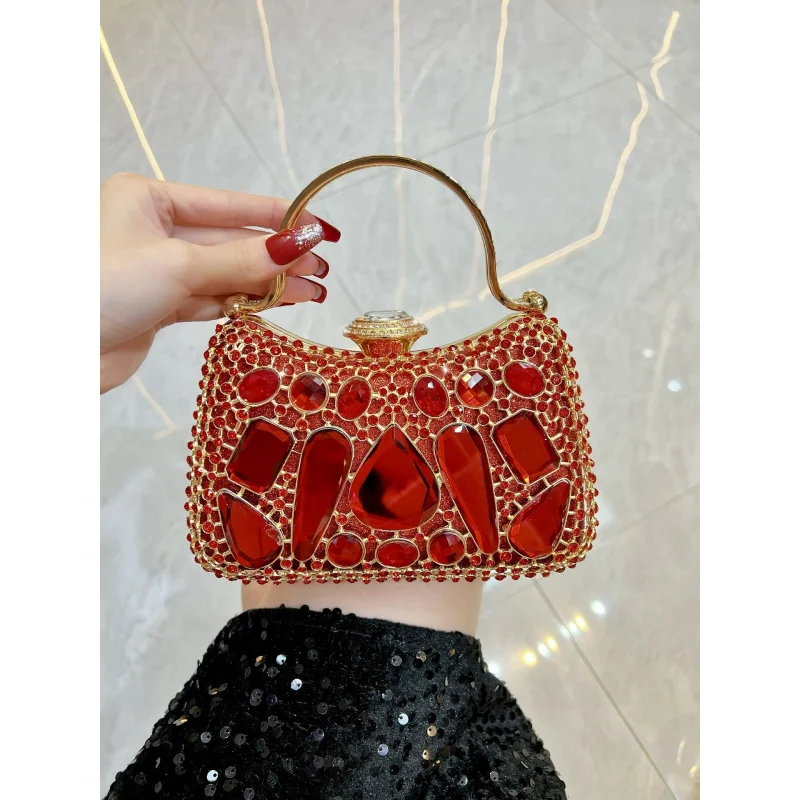 New luxurious and exquisite evening bag, French-style diamond-embellished handbag, high-end feel, perfect to match with a cheong
New luxurious and exquisite evening bag, French-style diamond-embellished handbag, high-end feel, perfect to match with a cheong