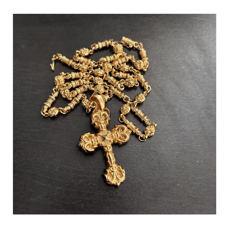 Golden Flame Cross Pendant Cross Flower Ball Conch Splicing High-end Atmospheric Fashion Personality Pendant Necklace
Golden Flame Cross Pendant Cross Flower Ball Conch Splicing High-end Atmospheric Fashion Personality Pendant Necklace