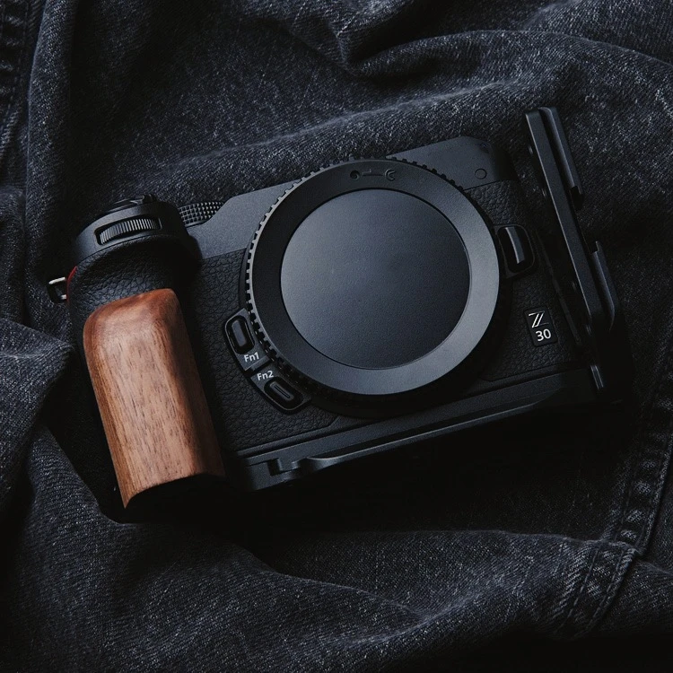 For Nikon Z30 Wooden Handle Grip L-Shaped Plate With Wooden Grip Z30 Camera Hand Grip Bracket Quick Release Plate
For Nikon Z30 Wooden Handle Grip L-Shaped Plate With Wooden Grip Z30 Camera Hand Grip Bracket Quick Release Plate
