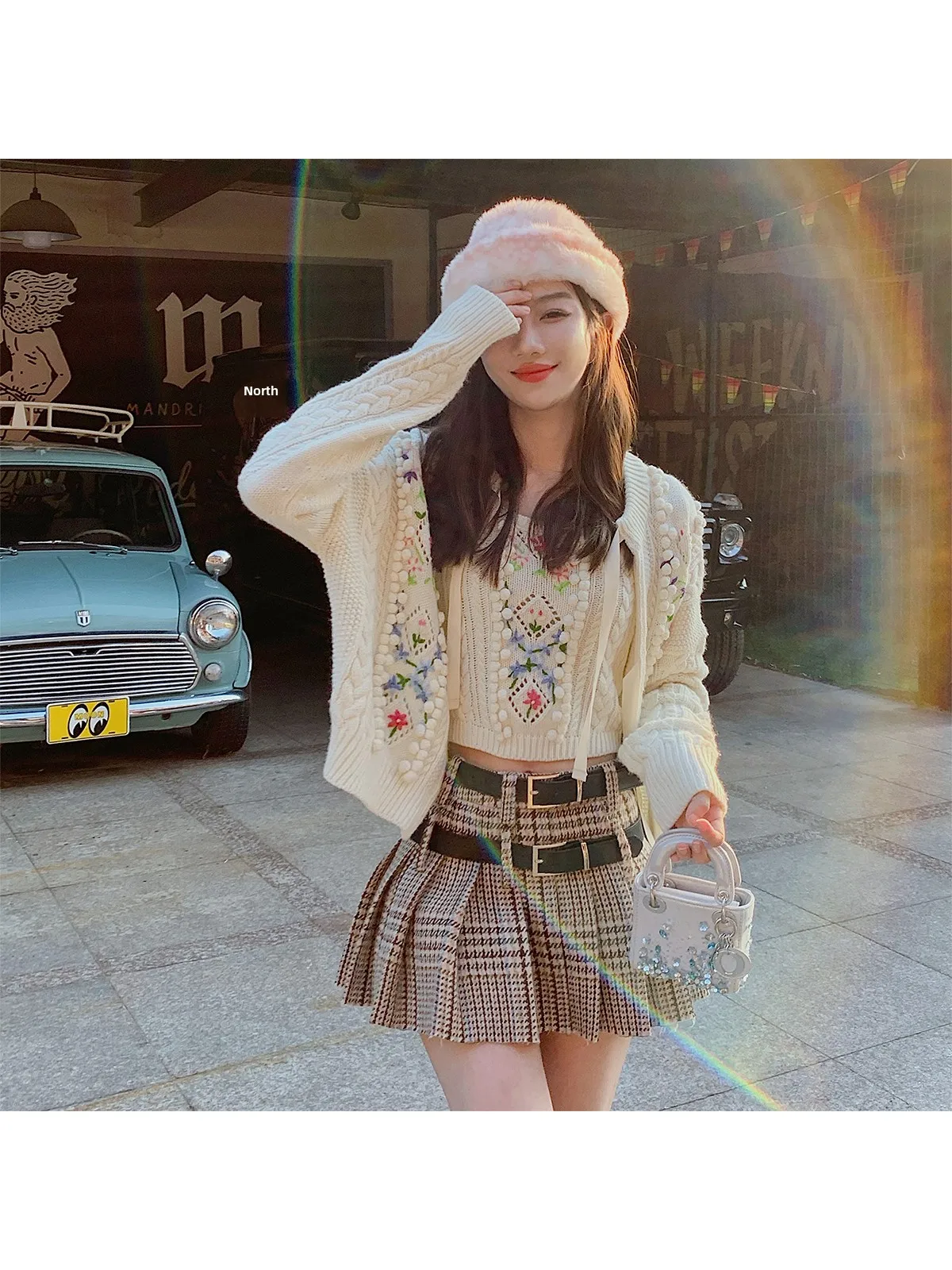 Вязаный вручную комплект Amor Retro: свитер и укороченный топ в американском кантри-стиле, женский модный осенне-зимний комплект из двух предметов
Вязаный вручную комплект Amor Retro: свитер и укороченный топ в американском кантри-стиле, женский модный осенне-зимний комплект из двух предметов