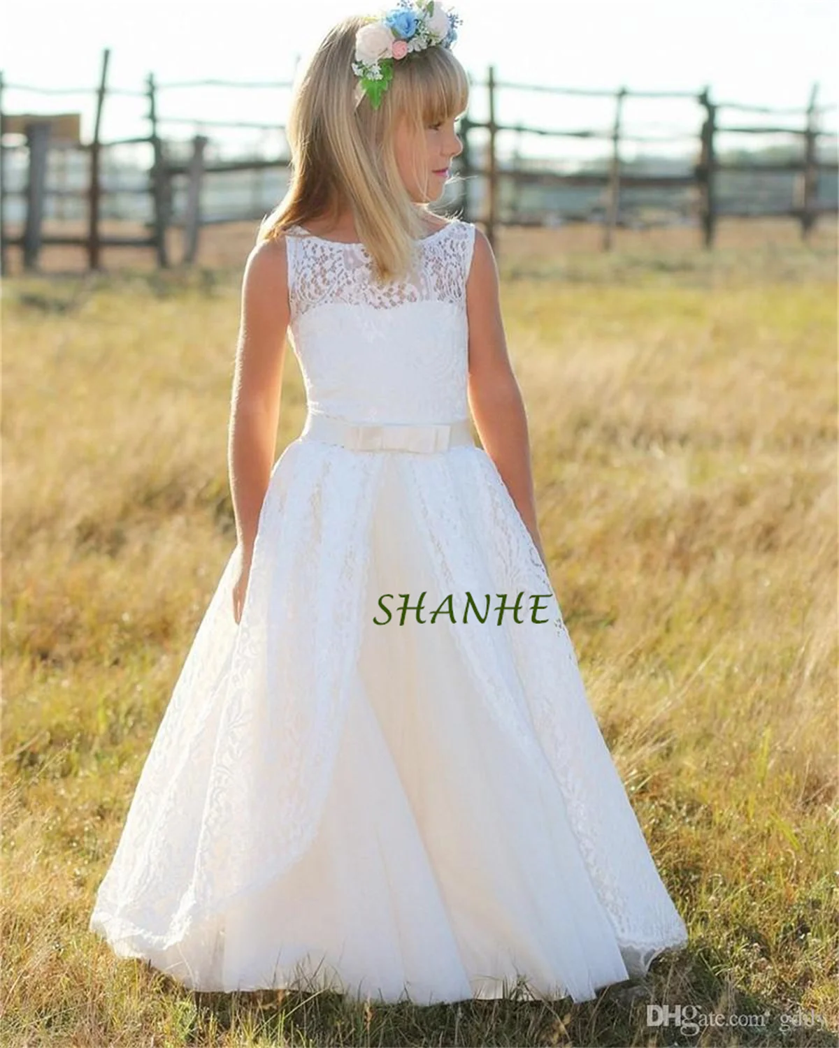 Vintage Lace Flower Girl Dresses for Bohemia with Short Sleeve Sash Floor Length Kids First Holy Communion
Vintage Lace Flower Girl Dresses for Bohemia with Short Sleeve Sash Floor Length Kids First Holy Communion