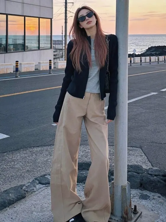 2026 Spring New Black Zipper Knitted Open Cardigan Women's Slim Fit Fashion Korean Style Long Sleeve Casual Knitwear
2026 Spring New Black Zipper Knitted Open Cardigan Women's Slim Fit Fashion Korean Style Long Sleeve Casual Knitwear