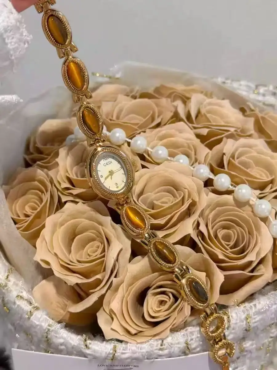 Vintage Gemstone Chain Bracelet Watch for Women, Luxury Oval Dial Quartz Wristwatch, Elegant Retro Jewelry Timepiece for Daily Wear & Gifts.(A random item)
Vintage Gemstone Chain Bracelet Watch for Women, Luxury Oval Dial Quartz Wristwatch, Elegant Retro Jewelry Timepiece for Daily Wear & Gifts.(A random item)