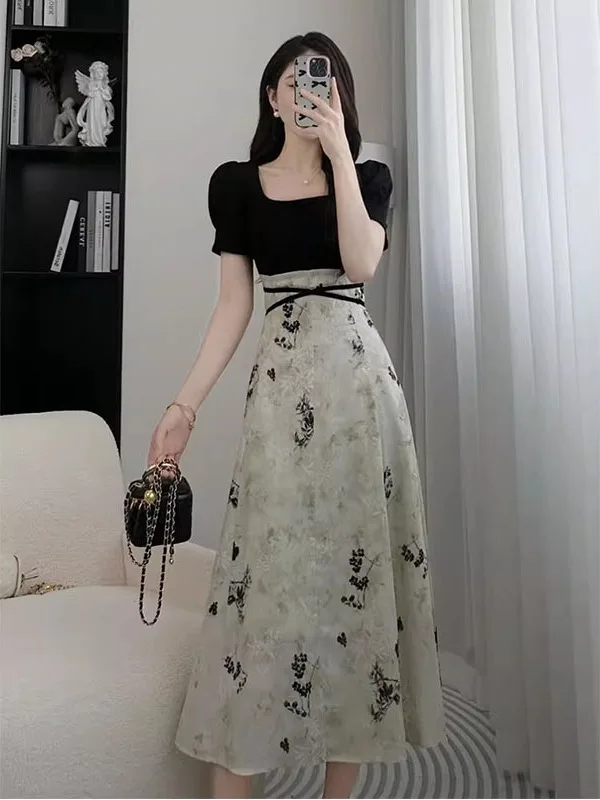 New Chinese Style Floral Print Patchwork Square Collar Dress Women's 2025 New Atmosphere Sensation Mid-Length A-Line Skirt
New Chinese Style Floral Print Patchwork Square Collar Dress Women's 2025 New Atmosphere Sensation Mid-Length A-Line Skirt
