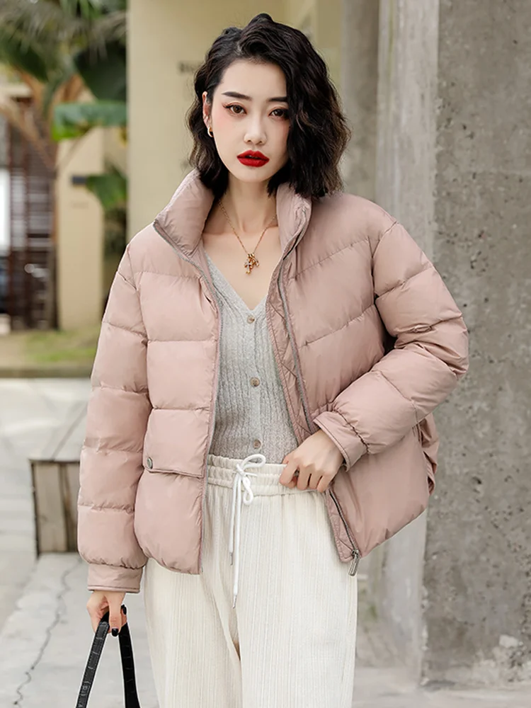 White 2023 New Winter Women Clothes 90% Duck Down Jacket Long Sleeve Puffer Coat Female Short Warm Zipper Loose Parka
White 2023 New Winter Women Clothes 90% Duck Down Jacket Long Sleeve Puffer Coat Female Short Warm Zipper Loose Parka