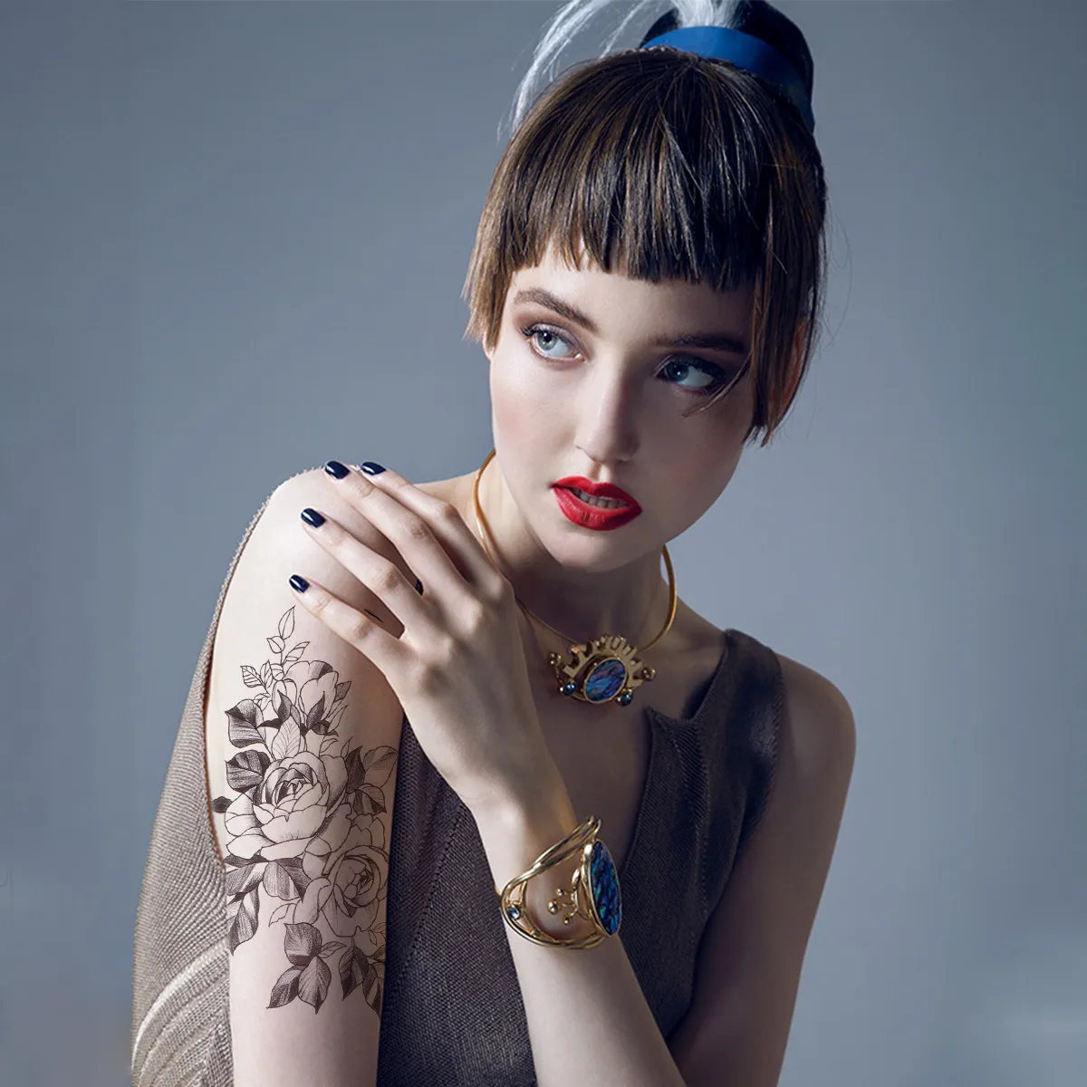 8 pcs Temporary Tattoo Stickers Black White Sketch Waterproof Body Art for Men Adults Neck Arms Legs Face Cover Scars
8 pcs Temporary Tattoo Stickers Black White Sketch Waterproof Body Art for Men Adults Neck Arms Legs Face Cover Scars