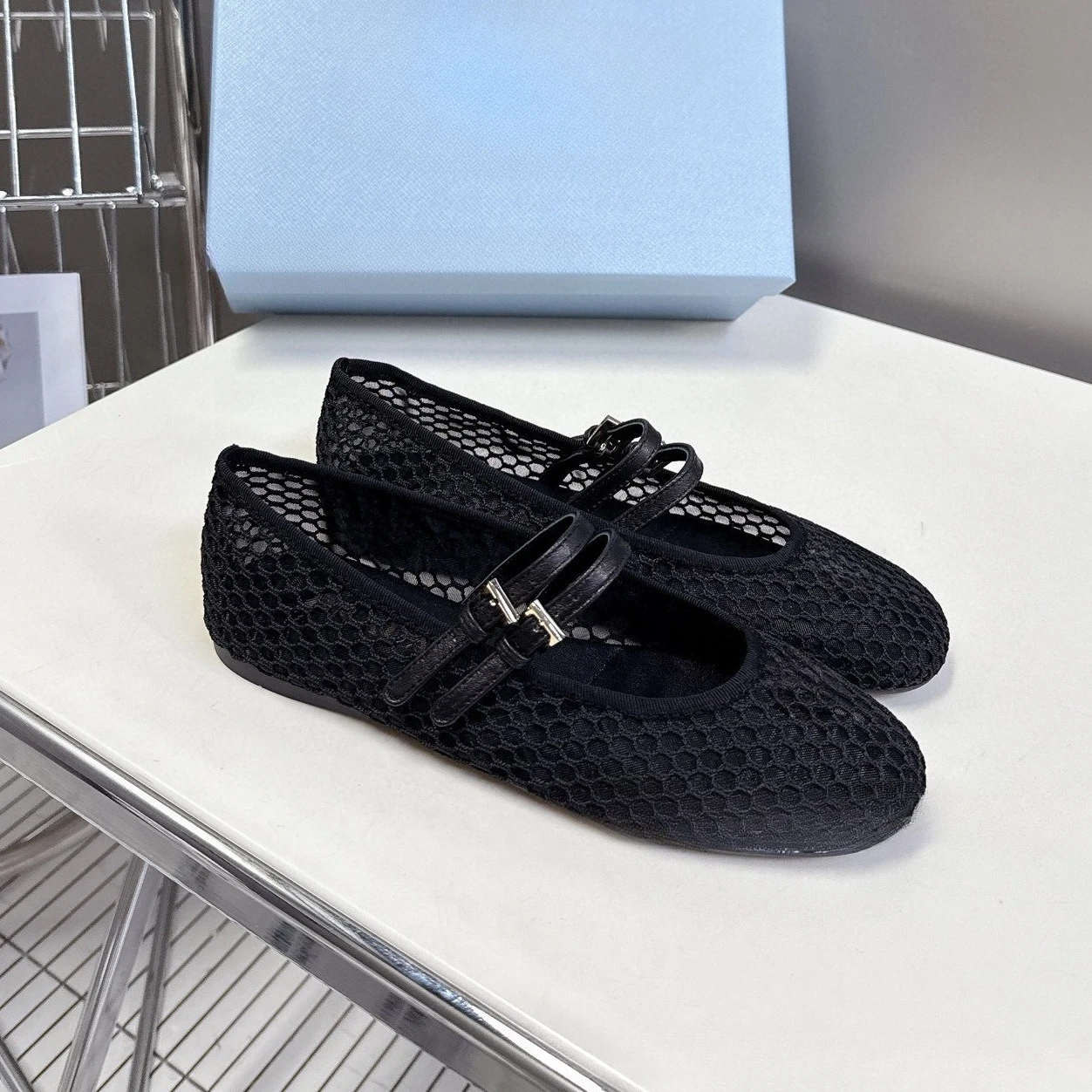 2026 New Women's Dance Shoes Mesh Cutout Fabric Ballet Flats Double Strap Round Toe Buckle Slip-On Shoes Casual Daily Wear
2026 New Women's Dance Shoes Mesh Cutout Fabric Ballet Flats Double Strap Round Toe Buckle Slip-On Shoes Casual Daily Wear
