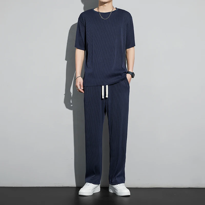 Ice Silk Sports Set Men's Summer Half Sleeved Korean Trend Pleated O-neck T-Shirt Quick Dry Clothes Polyester Spandex Blend
Ice Silk Sports Set Men's Summer Half Sleeved Korean Trend Pleated O-neck T-Shirt Quick Dry Clothes Polyester Spandex Blend
