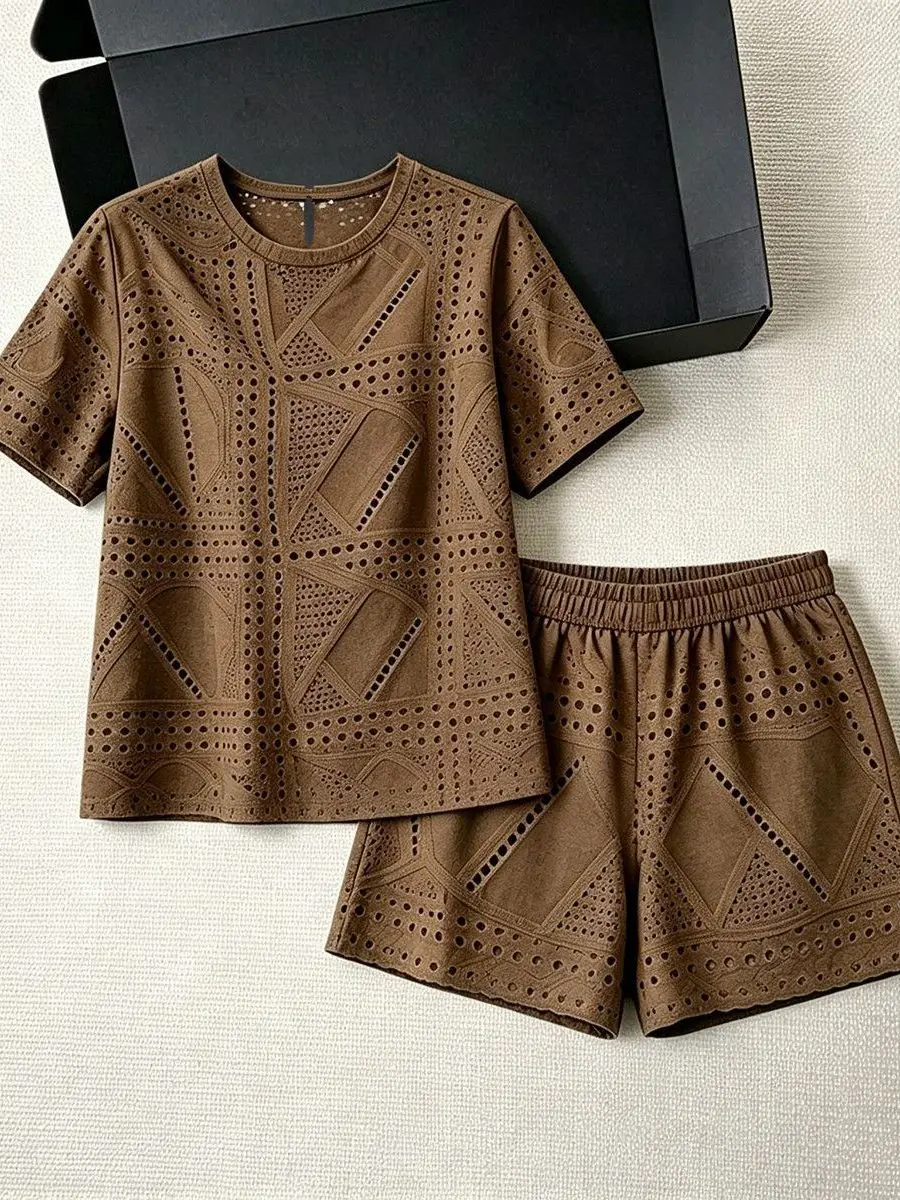 Fashionable Little Fragrance Style Set Women's Summer 2026 New Hollow out Top Wide Leg Shorts Two Piece Set High Waist a Line...
Fashionable Little Fragrance Style Set Women's Summer 2026 New Hollow out Top Wide Leg Shorts Two Piece Set High Waist a Line...
