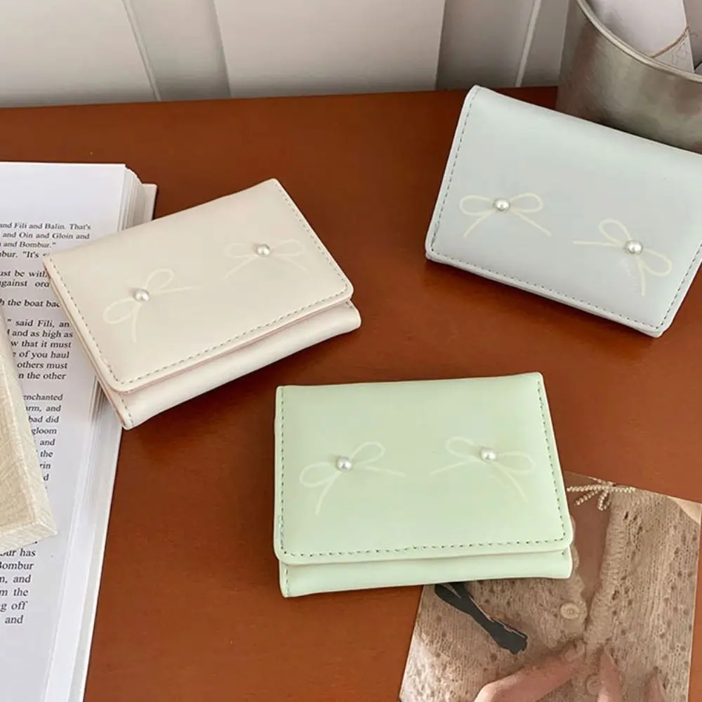 Waterproof Bow Short Folding Wallet Korean Style Lightweight Money Purse Bag Handheld PU Leather Heart Photo Card Holder Male
Waterproof Bow Short Folding Wallet Korean Style Lightweight Money Purse Bag Handheld PU Leather Heart Photo Card Holder Male