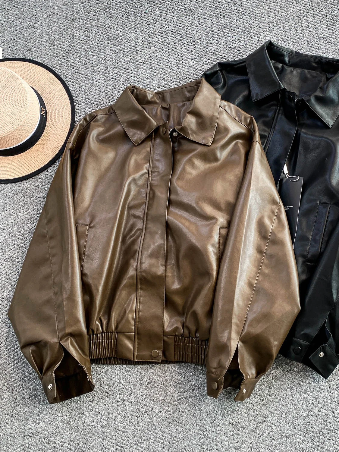 Browan Retro Sle Motorcycle Jaet Women's Loose Slimming PU Leather Coat Fall Faionable Brand Spicy Girl Cool Biker Jaet
Browan Retro Sle Motorcycle Jaet Women's Loose Slimming PU Leather Coat Fall Faionable Brand Spicy Girl Cool Biker Jaet