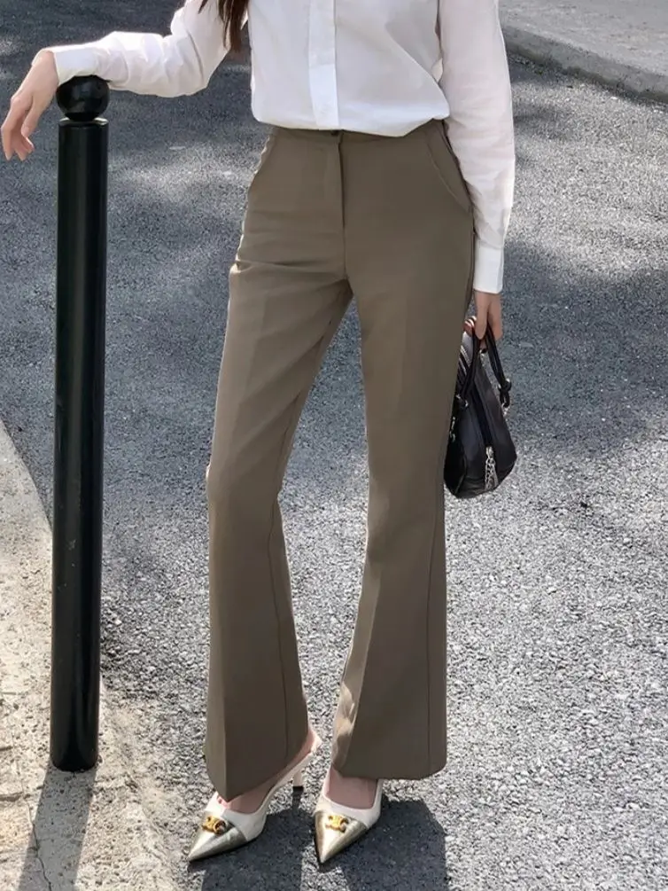 PLAMTEE 2025 Summer Flare Pants Slim Chic Women Solid Work Wear New Casual Daily Minimalist Office Lady High Wiast Streetwear
PLAMTEE 2025 Summer Flare Pants Slim Chic Women Solid Work Wear New Casual Daily Minimalist Office Lady High Wiast Streetwear
