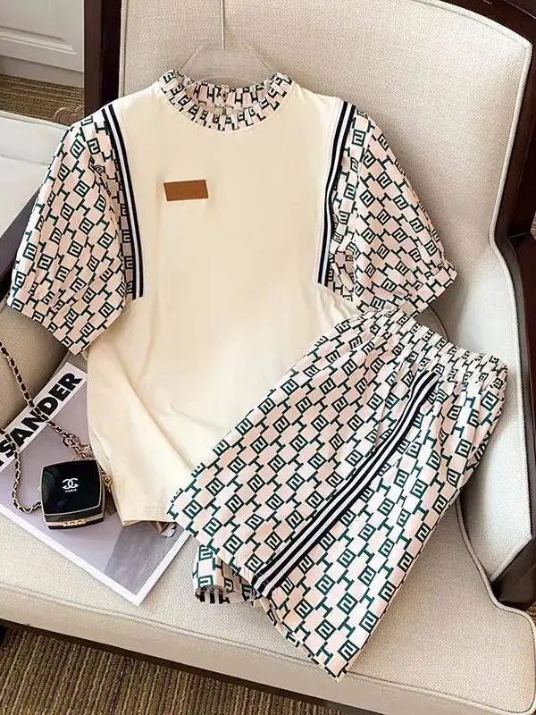 plus Size 300 Pounds Casual Cotton Sportswear Set Women Summer Short Sleeve Shorts Two Piece Set Comfortable Loose Fit T-Shirt
plus Size 300 Pounds Casual Cotton Sportswear Set Women Summer Short Sleeve Shorts Two Piece Set Comfortable Loose Fit T-Shirt