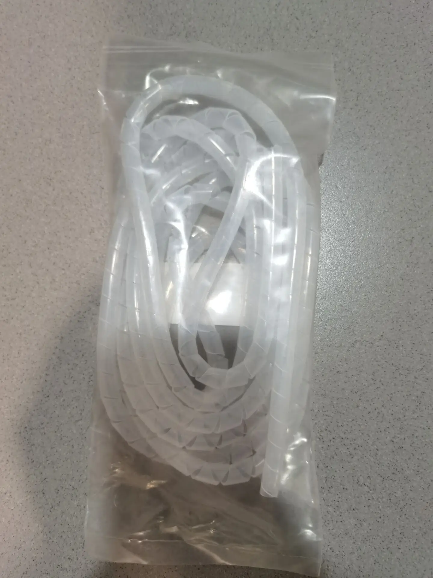 White spiral protective tube/white winding tube,3 meters long,Receive, protect and manage wires and cables
White spiral protective tube/white winding tube,3 meters long,Receive, protect and manage wires and cables