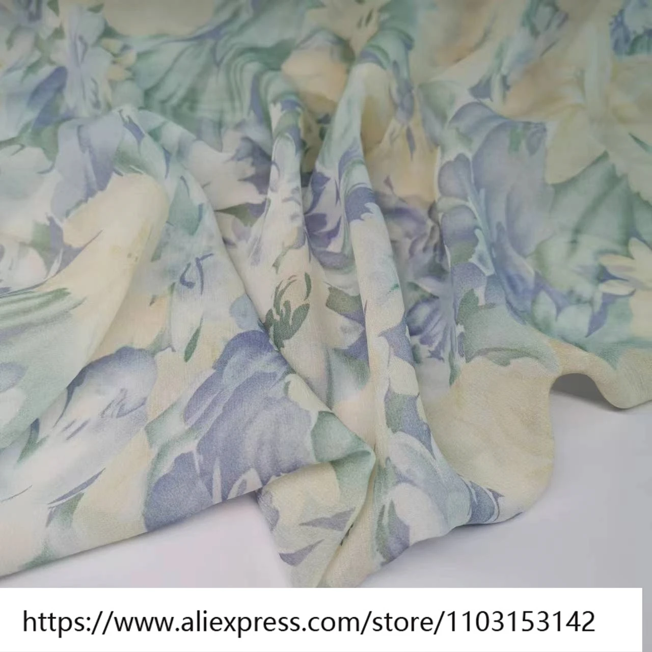 Summer Light and Slightly Transparent Silk Crinkle Joe Fabric 8Momme Wide Fashion
Summer Light and Slightly Transparent Silk Crinkle Joe Fabric 8Momme Wide Fashion