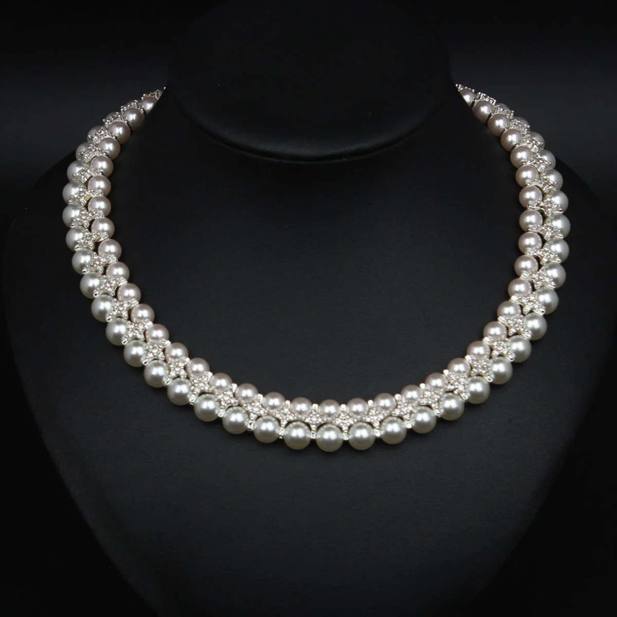 Star-studded pearl necklace - Luxurious and fashionable women's versatile water droplet style choker and collar chain
Star-studded pearl necklace - Luxurious and fashionable women's versatile water droplet style choker and collar chain