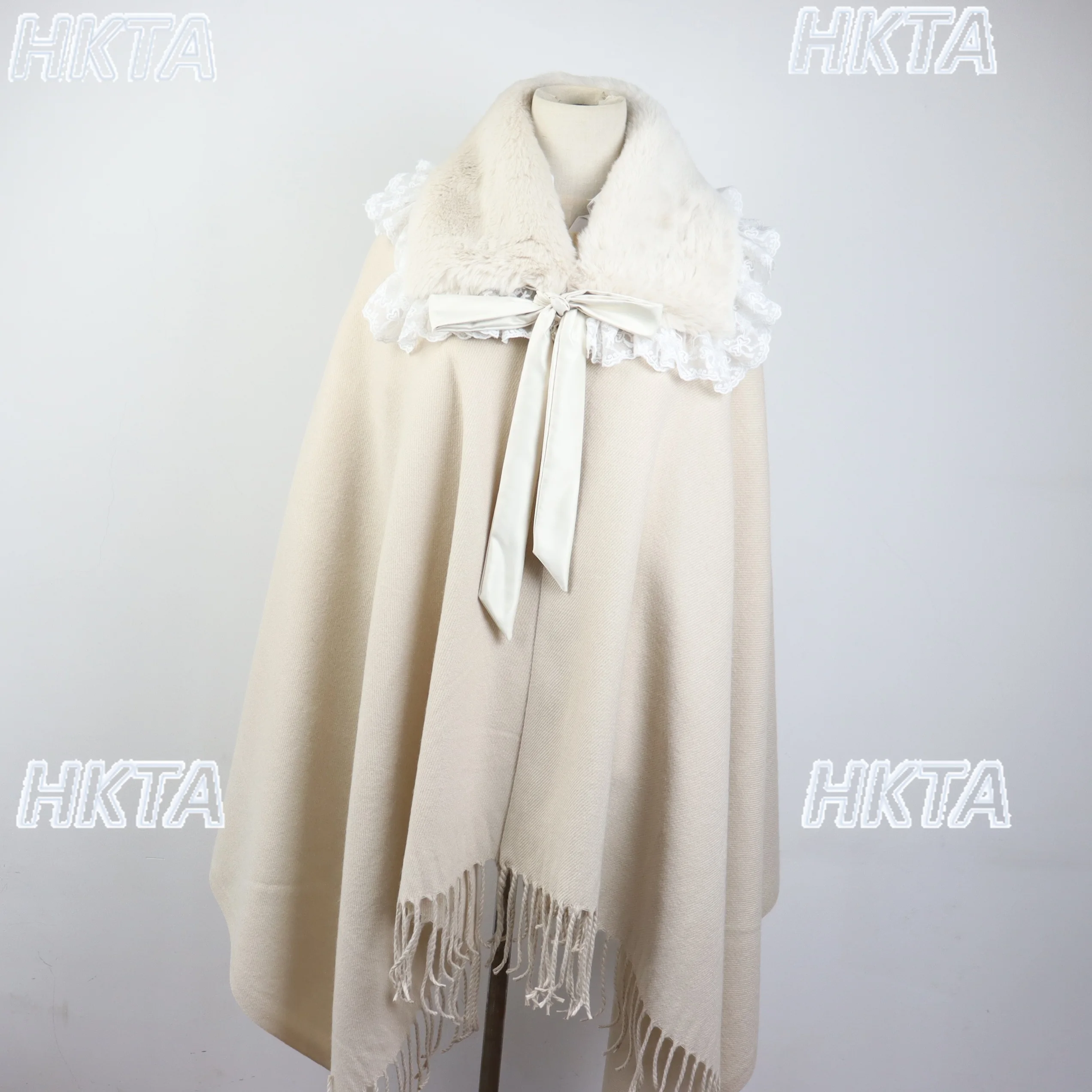 Элегантный милый зимний однотонный шаль с меховым воротником, женский кружевной галстук-бабочка, теплый ветрозащитный шарф, накидка, аксессуары для одежды, женские аксессуары
Элегантный милый зимний однотонный шаль с меховым воротником, женский кружевной галстук-бабочка, теплый ветрозащитный шарф, накидка, аксессуары для одежды, женские аксессуары