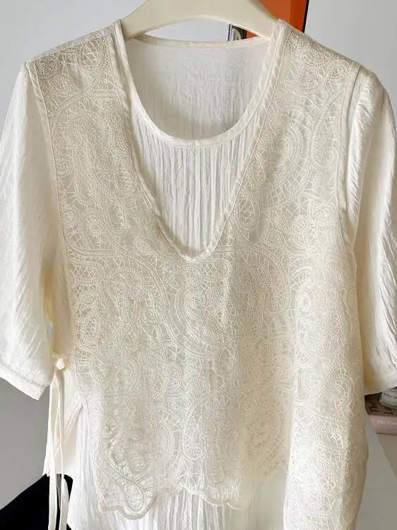 Elegant Ladylike Loose Lace Embroidered Shirt Women's plus Size Casual Style Breathable Comfortable Summer Top
Elegant Ladylike Loose Lace Embroidered Shirt Women's plus Size Casual Style Breathable Comfortable Summer Top