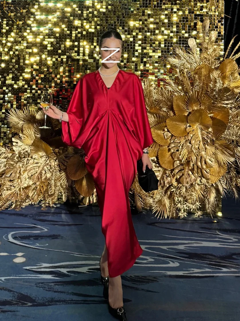 Vacation Style Satin Red Deep V Batwing Sleeve Draped Gown Loose Fit Morning Robe Dress Retro Slimming Long Skirt for Women
Vacation Style Satin Red Deep V Batwing Sleeve Draped Gown Loose Fit Morning Robe Dress Retro Slimming Long Skirt for Women