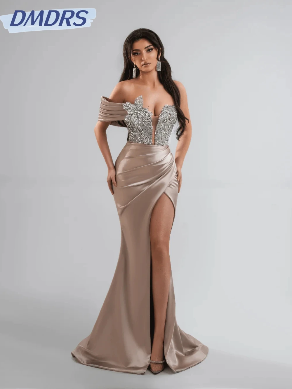 Silver Luxury Beaded Crystal Evening Dress Sexy One Shoulder High Slit Wedding Party Gown Customized Satin Long Prom Dresses
Silver Luxury Beaded Crystal Evening Dress Sexy One Shoulder High Slit Wedding Party Gown Customized Satin Long Prom Dresses