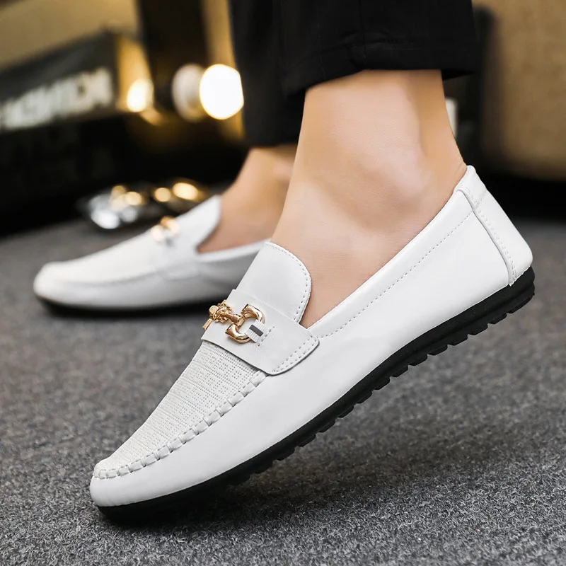 New stylish men's loafers, Korean-style slip-on trendy shoes, versatile soft-soled leather casual shoes
New stylish men's loafers, Korean-style slip-on trendy shoes, versatile soft-soled leather casual shoes