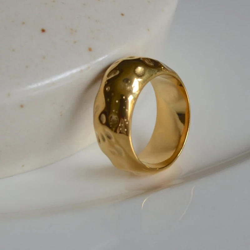 Punk Exaggerated Hammered Dome Band Rings for Women Chunky Cambered Stainless Steel 18K Gold Plated Ring Water Resistant Jewelry
Punk Exaggerated Hammered Dome Band Rings for Women Chunky Cambered Stainless Steel 18K Gold Plated Ring Water Resistant Jewelry