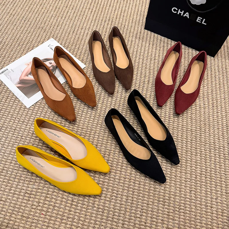 Женские балетки с острым носком на плоской подошве, туфли из искусственной замши, женские нескользящие модельные туфли на плоской подошве, осень 2021, повседневная обувь
Женские балетки с острым носком на плоской подошве, туфли из искусственной замши, женские нескользящие модельные туфли на плоской подошве, осень 2021, повседневная обувь