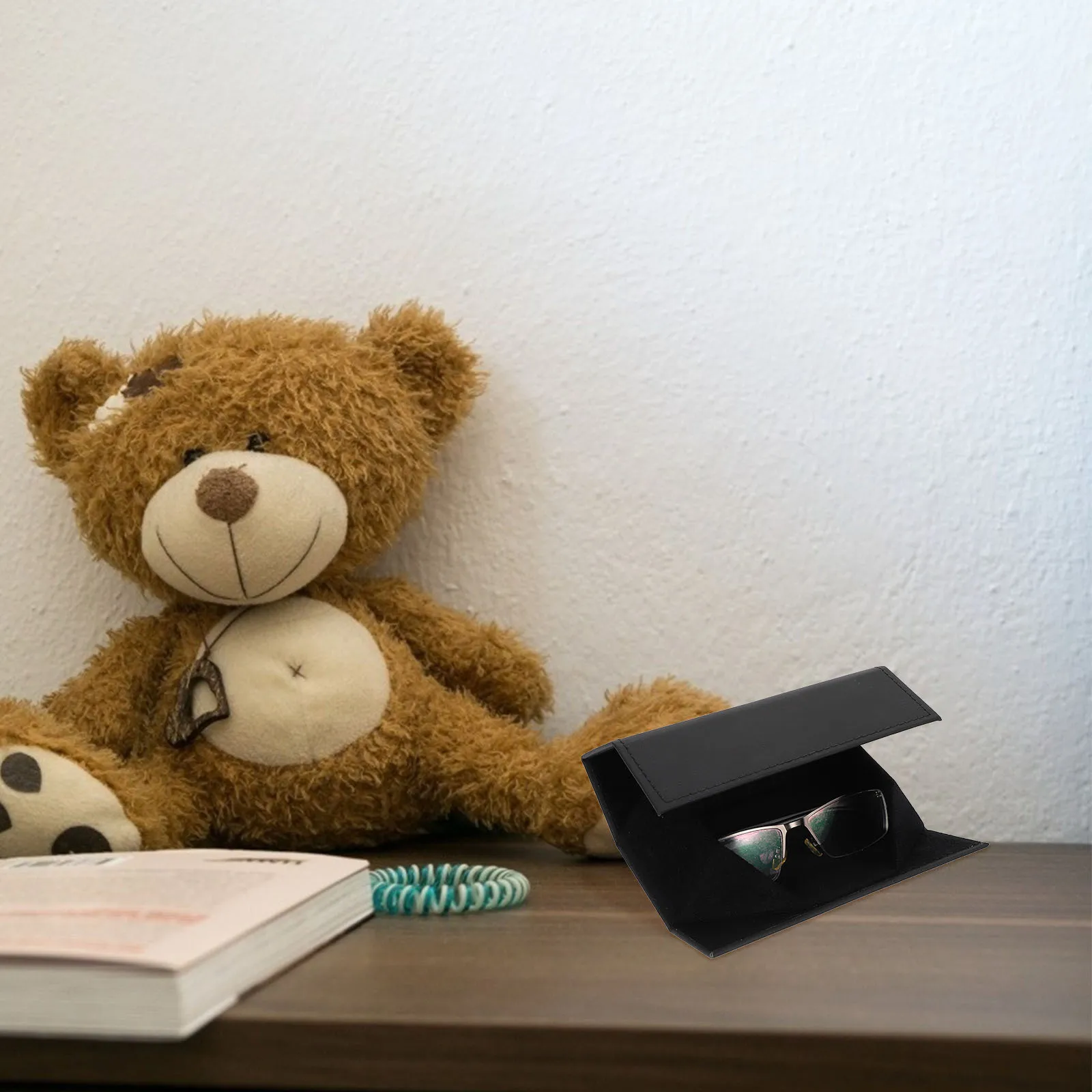 1pc Pu Glasses Case Foldable Drop-Resistant Eyeglass Box Sturdy Dustproof Storage For Most Standard Size Reading
1pc Pu Glasses Case Foldable Drop-Resistant Eyeglass Box Sturdy Dustproof Storage For Most Standard Size Reading