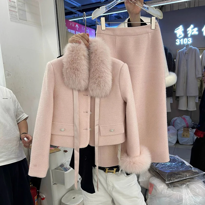 High-end Fur Collar Two Piece Skirt Set Small Fragrant Fur Woolen Coat Fur Collar Slim Fit Jacket with High Waist Long Skirt Set
High-end Fur Collar Two Piece Skirt Set Small Fragrant Fur Woolen Coat Fur Collar Slim Fit Jacket with High Waist Long Skirt Set