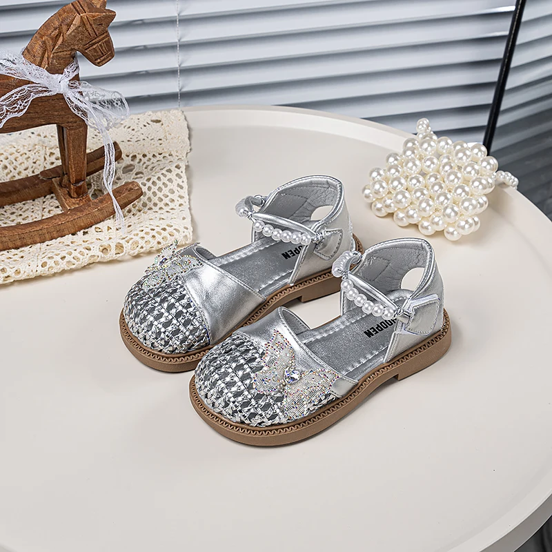 Girls Casual Shoes Princess Style Weave Trendy Kids Beach Shoes Sweet Butterfly 2026 Summer New Children Sandals Soft Bottom
Girls Casual Shoes Princess Style Weave Trendy Kids Beach Shoes Sweet Butterfly 2026 Summer New Children Sandals Soft Bottom