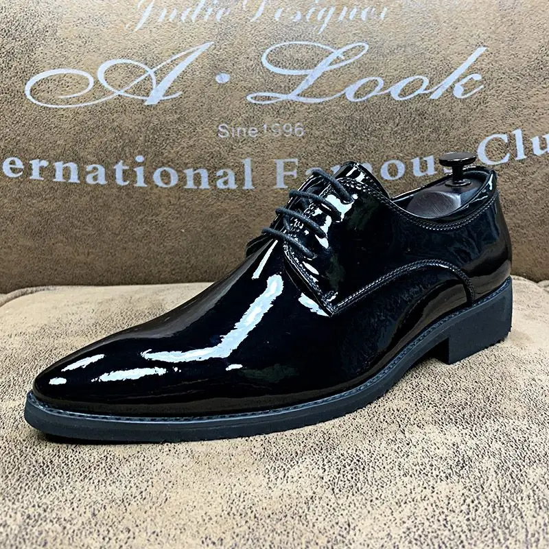 2025 Spring Men's Glossy Leather Breathable Pointed British Casual Business Inner Height Increase Hair Stylist Shoes
2025 Spring Men's Glossy Leather Breathable Pointed British Casual Business Inner Height Increase Hair Stylist Shoes