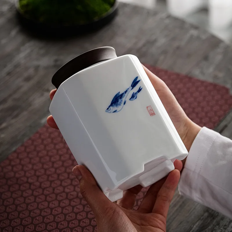 Blue and White Porcelain Sealed Tea Pot Ceramic Tea Box Tea Warehouse Hand Painted Tank Tea Storage Pot Sealed Jar Tea Tin
Blue and White Porcelain Sealed Tea Pot Ceramic Tea Box Tea Warehouse Hand Painted Tank Tea Storage Pot Sealed Jar Tea Tin