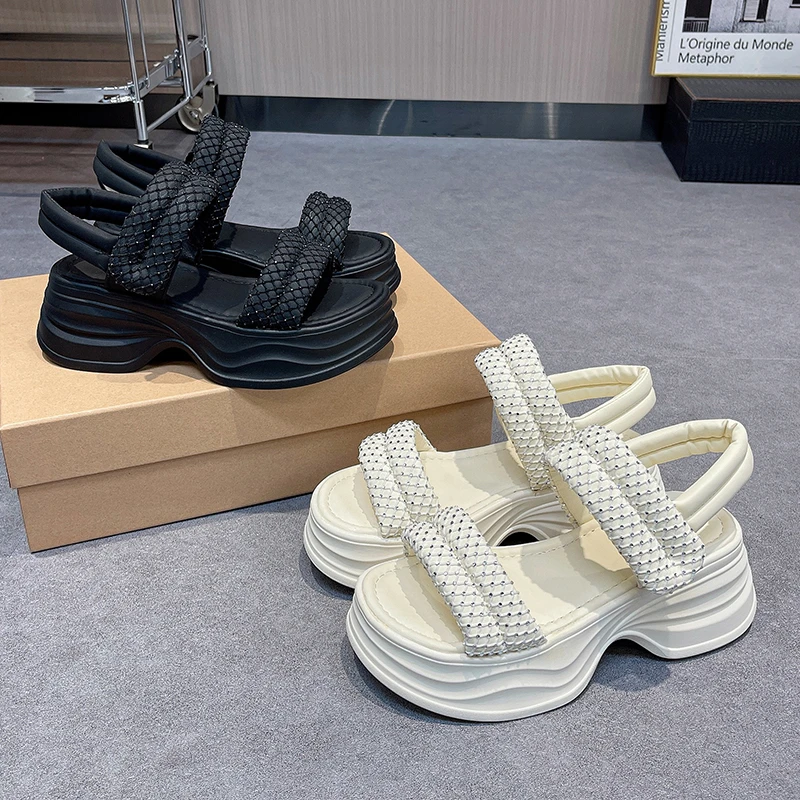 Platform Sandals Women's Versatile Lightweight Beach Shoes
Platform Sandals Women's Versatile Lightweight Beach Shoes
