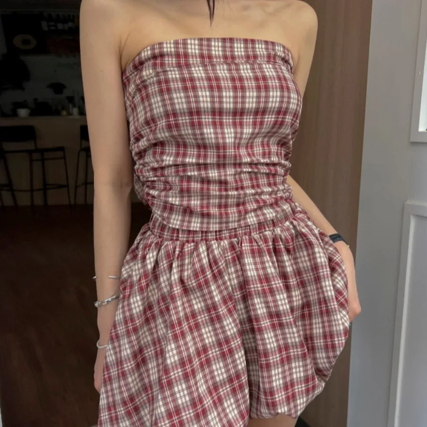 Korean Style Chic Plaid Slimming Strapless Top with Back Bow Knot Design And Elastic Waist Skirt Set for Women Summer Fa...
Korean Style Chic Plaid Slimming Strapless Top with Back Bow Knot Design And Elastic Waist Skirt Set for Women Summer Fa...