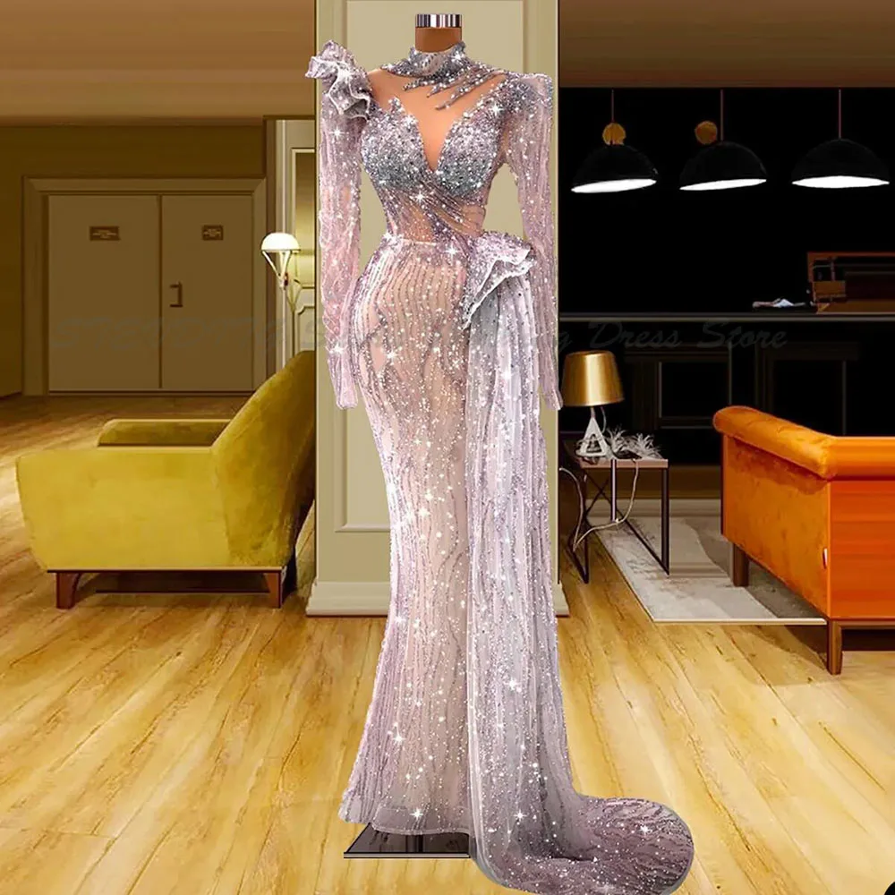 Sparkling Prom Dresses Long Sleeves Halter V Neck Appliques Sequins Beaded Evening Dresses Lace Floor Length Celebrity Evening
Sparkling Prom Dresses Long Sleeves Halter V Neck Appliques Sequins Beaded Evening Dresses Lace Floor Length Celebrity Evening